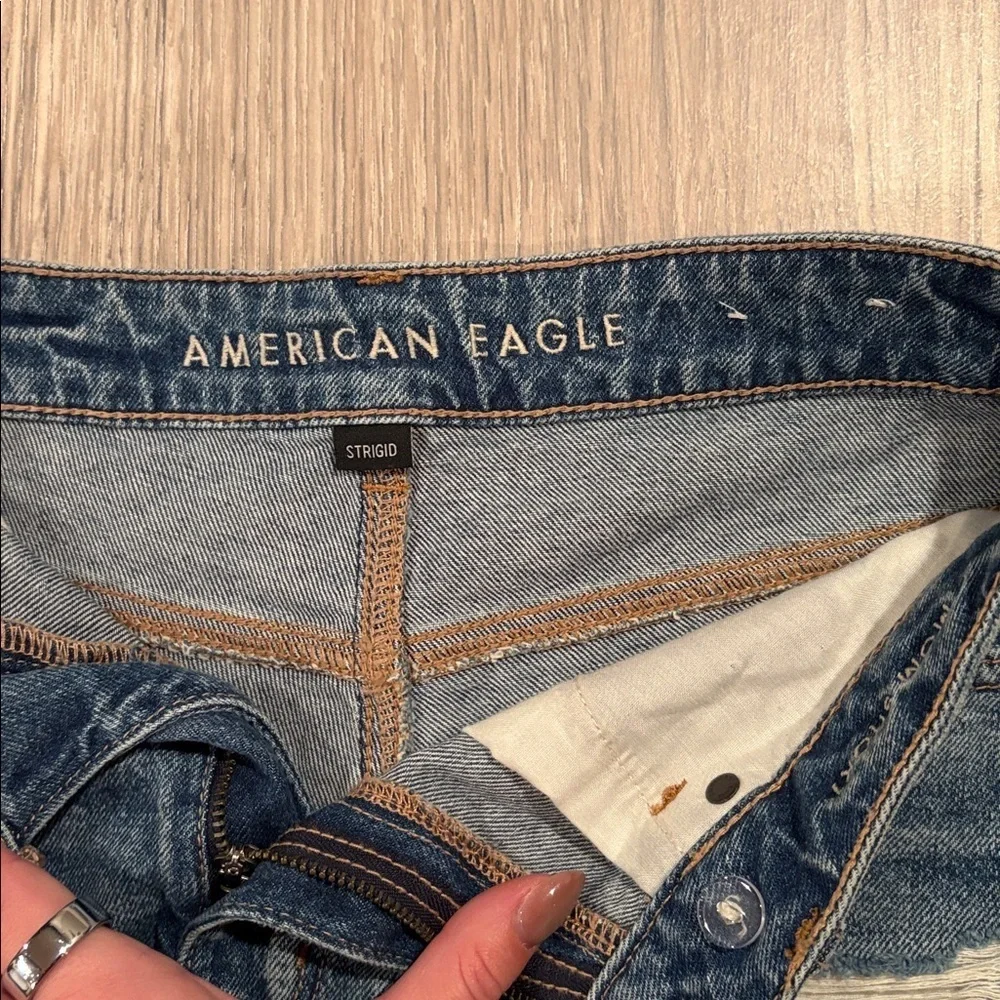American Eagle Distressed Denim Cutoff Shorts Size 6 Raw Hem